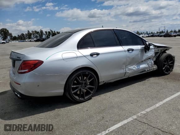✅ 2019 Mercedes-Benz E 53 AMG • VIN: WDDZF6BB6KA619132 • Lot: 50755365. Listed on Copart with 59,130 mi. Free auction sales archive from the USA and detailed vehicle history report at DreamBid. Image 3.