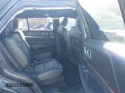 ✅ 2018 Ford Explorer Platinum • VIN: 1FM5K8HT7JGB07466 • Lot: 41674012. Wystawiony na IAAI z przebiegiem 96 780 mil. Bezpłatny archiwum sprzedaży aukcyjnych z USA i szczegółowy raport historii pojazdu na DreamBid. Zdjęcie 8.