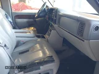 ✅ 2001 Chevrolet Suburban LS • VIN: 1GNFK16T11J198893 • Лот: 41289706. Опубликован ранее на IAAI с пробегом 371 362 миль. Бесплатный доступ к архиву аукционных продаж из США и подробный отчёт об истории автомобиля на DreamBid. Изображение 5.