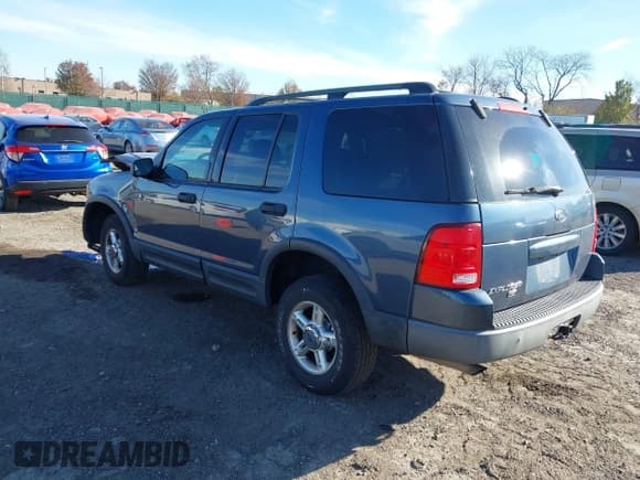 ✅ 2003 Ford Explorer XLT • VIN: 1FMZU73K43UC42848 • Lot: 43703265. Wystawiony na IAAI z przebiegiem 137 008 mil. Bezpłatny archiwum sprzedaży aukcyjnych z USA i szczegółowy raport historii pojazdu na DreamBid. Zdjęcie 3.