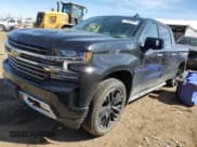 ✅ 2021 Chevrolet Silverado 1500 High Country • VIN: 1GCUYHEL3MZ109341 • Lot: 72983814. Wystawiony na Copart z przebiegiem 58 522 mil. Bezpłatny archiwum sprzedaży aukcyjnych z USA i szczegółowy raport historii pojazdu na DreamBid. Zdjęcie 1.
