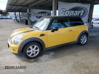 2007 MINI Hardtop with VIN WMWMF33567TT55558, listed as a Copart auction lot 62792935 with 136,434 mi miles and Clean title. Bid and sale history available at DreamBid. Image 1.