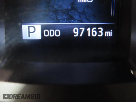 ✅ 2016 Toyota Tacoma SR5 • VIN: 3TMDZ5BN2GM001784 • Лот: 81305775. Опубликован ранее на Copart с пробегом 97 163 миль. Бесплатный доступ к архиву аукционных продаж из США и подробный отчёт об истории автомобиля на DreamBid. Изображение 8.