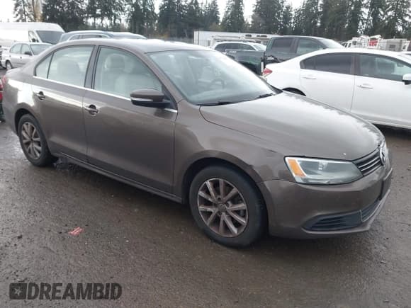 ✅ 2013 Volkswagen Jetta SE • VIN: 3VWDP7AJ4DM374477 • Lot: 43720472. Listed on IAAI with 151,635 mi. Free auction sales archive from the USA and detailed vehicle history report at DreamBid. Image 1.