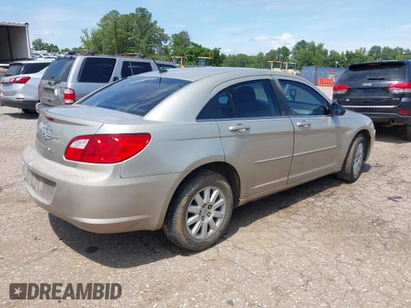 ✅ 2009 Chrysler Sebring LX • VIN: 1C3LC46B39N527510 • Лот: 42515259. Опубликован ранее на IAAI с пробегом 246 403 миль. Бесплатный доступ к архиву аукционных продаж из США и подробный отчёт об истории автомобиля на DreamBid. Изображение 4.