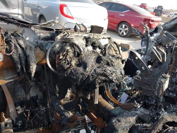 ✅ 2015 Ford F-150 Lariat • VIN: 1FTEW1CG1FKE64642 • Лот: 43717763. Опубликован ранее на IAAI с пробегом Не указан. Бесплатный доступ к архиву аукционных продаж из США и подробный отчёт об истории автомобиля на DreamBid. Изображение 7.