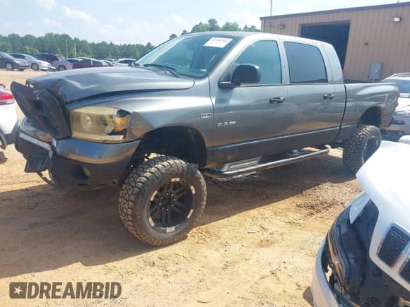 2008 Dodge 1500 SLT with VIN 3D7KS19D38G132407, listed as a IAAI auction lot 42446181 with 181,997 mi miles and . Bid and sale history available at DreamBid. Image 2.