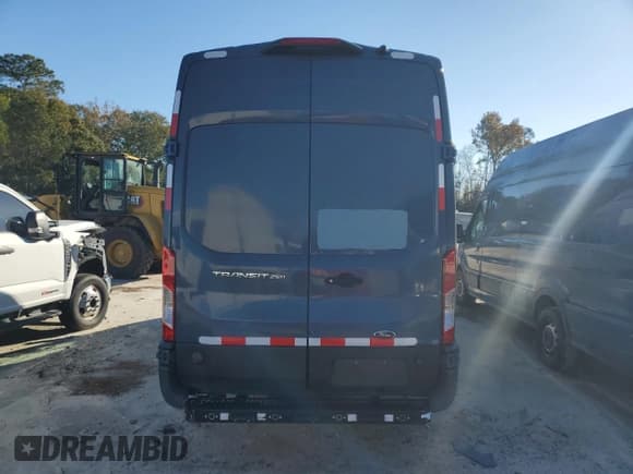 ✅ 2020 Ford Transit Cargo • VIN: 1FTBR3X83LKB04020 • Lot: 86462215. Listed on Copart with 47,765 mi. Free auction sales archive from the USA and detailed vehicle history report at DreamBid. Image 6.