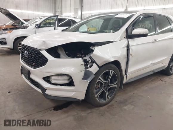 ✅ 2019 Ford Edge ST • VIN: 2FMPK4AP0KBC09506 • Lot: 43412294. Wystawiony na IAAI z przebiegiem 87 743 mil. Bezpłatny archiwum sprzedaży aukcyjnych z USA i szczegółowy raport historii pojazdu na DreamBid. Zdjęcie 6.