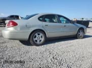✅ 2005 Ford Taurus SE • VIN: 1FAFP53UX5A255280 • Лот: 57103805. Опубликован ранее на Copart с пробегом 146 084 миль. Бесплатный доступ к архиву аукционных продаж из США и подробный отчёт об истории автомобиля на DreamBid. Изображение 3.