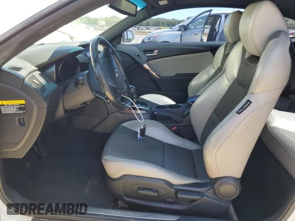 ✅ 2013 Hyundai Genesis Coupe 2.0T • VIN: KMHHT6KD8DU083460 • Lot: 57957635. Wystawiony na Copart z przebiegiem 166 354 mil. Bezpłatny archiwum sprzedaży aukcyjnych z USA i szczegółowy raport historii pojazdu na DreamBid. Zdjęcie 7.