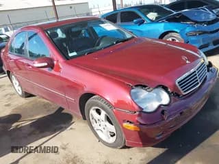 ✅ 2001 Mercedes-Benz C 320 • VIN: WDBRF64J11F068087 • Lot: 42034193. Wystawiony na IAAI z przebiegiem 144 752 mil. Bezpłatny archiwum sprzedaży aukcyjnych z USA i szczegółowy raport historii pojazdu na DreamBid. Zdjęcie 1.