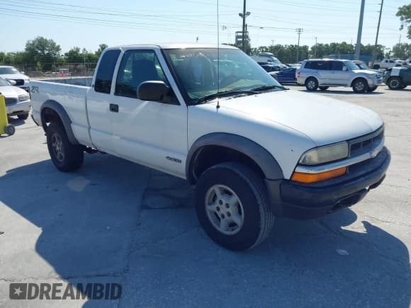✅ 1999 Chevrolet S-10 LS ZR2 • VIN: 1GCCT19W9XK187335 • Лот: 42045744. Опубликован ранее на IAAI с пробегом 195 436 миль. Бесплатный доступ к архиву аукционных продаж из США и подробный отчёт об истории автомобиля на DreamBid. Изображение 1.