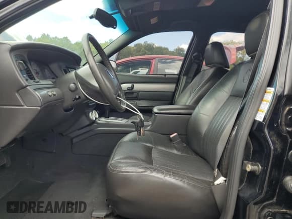 ✅ 2003 Mercury Marauder • VIN: 2MEHM75V53X676467 • Lot: 81554745. Wystawiony na Copart z przebiegiem 108 723 mil. Bezpłatny archiwum sprzedaży aukcyjnych z USA i szczegółowy raport historii pojazdu na DreamBid. Zdjęcie 7.