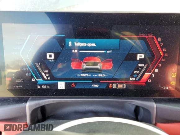 ✅ 2024 BMW M4 Competition xDrive • VIN: WBS33BA05RCN54847 • Lot: 76972564. Listed on Copart with 9,527 mi. Free auction sales archive from the USA and detailed vehicle history report at DreamBid. Image 9.