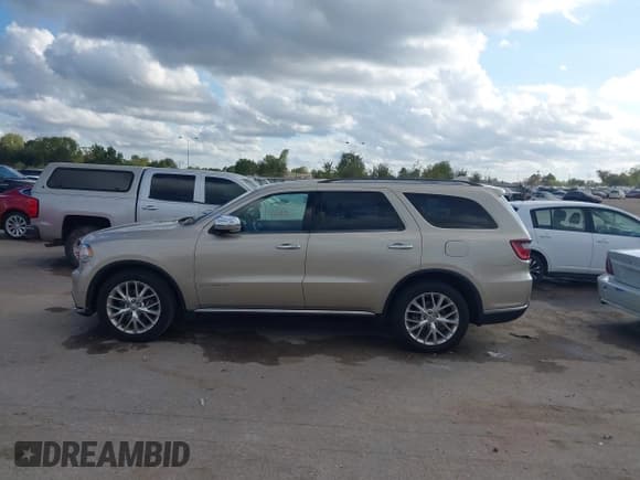 ✅ 2014 Dodge Durango Citadel • VIN: 1C4SDHET6EC455083 • Lot: 43691597. Wystawiony na IAAI z przebiegiem 153 256 mil. Bezpłatny archiwum sprzedaży aukcyjnych z USA i szczegółowy raport historii pojazdu na DreamBid. Zdjęcie 14.
