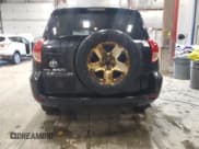 ✅ 2008 Toyota RAV4 • VIN: JTMZK35V285021695 • Лот: 93266715. Опубликован ранее на Copart с пробегом 170 407 миль. Бесплатный доступ к архиву аукционных продаж из США и подробный отчёт об истории автомобиля на DreamBid. Изображение 6.