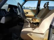 ✅ 1993 Volvo 240 • VIN: YV1AS8808P1489831 • Lot: 72439554. Wystawiony na Copart z przebiegiem 147 232 mil. Bezpłatny archiwum sprzedaży aukcyjnych z USA i szczegółowy raport historii pojazdu na DreamBid. Zdjęcie 7.