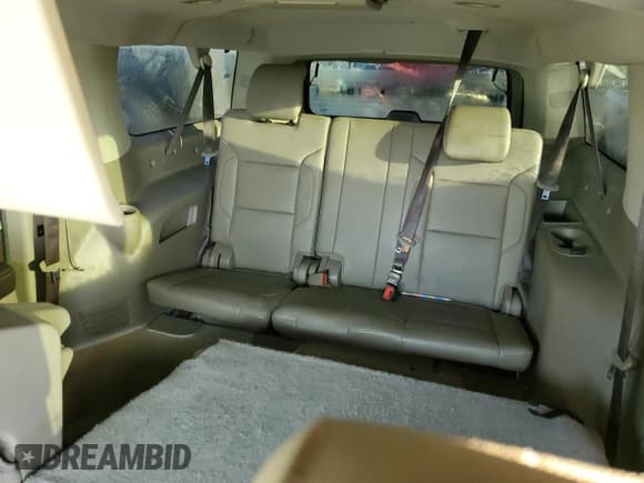 ✅ 2017 Chevrolet Suburban LT • VIN: 1GNSKHKC1HR270992 • Lot: 75316344. Wystawiony na Copart z przebiegiem Nie podano. Bezpłatny archiwum sprzedaży aukcyjnych z USA i szczegółowy raport historii pojazdu na DreamBid. Zdjęcie 10.