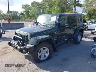 ✅ 2010 Jeep Wrangler Unlimited Sahara • VIN: 1J4BA5H13AL174834 • Lot: 41585380. Wystawiony na IAAI z przebiegiem 111 280 mil. Bezpłatny archiwum sprzedaży aukcyjnych z USA i szczegółowy raport historii pojazdu na DreamBid. Zdjęcie 2.