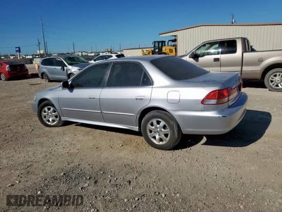 2002 Honda Accord EX z VIN JHMCG56642C007938, wystawiony jako Copart lot #91113885 z przebiegiem 214 242 mil mil oraz Czysty tytuł • Clean title. Historia ofert i sprzedaży dostępna na DreamBid. Obrazek 2.