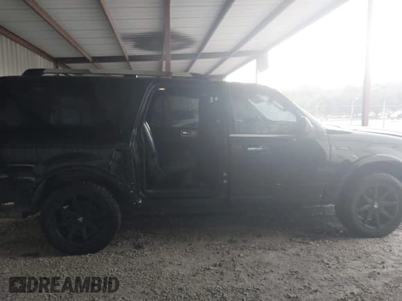 ✅ 2017 Ford Expedition Max Limited • VIN: 1FMJK2AT9HEA70142 • Lot: 43123492. Wystawiony na IAAI z przebiegiem 222 515 mil. Bezpłatny archiwum sprzedaży aukcyjnych z USA i szczegółowy raport historii pojazdu na DreamBid. Zdjęcie 13.