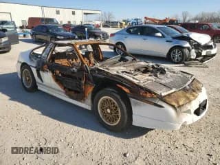 ✅ 1988 Pontiac Fiero GT • VIN: 1G2PG1196JP220964 • Lot: 85258374. Wystawiony na Copart z przebiegiem Nie podano. Bezpłatny archiwum sprzedaży aukcyjnych z USA i szczegółowy raport historii pojazdu na DreamBid. Zdjęcie 4.