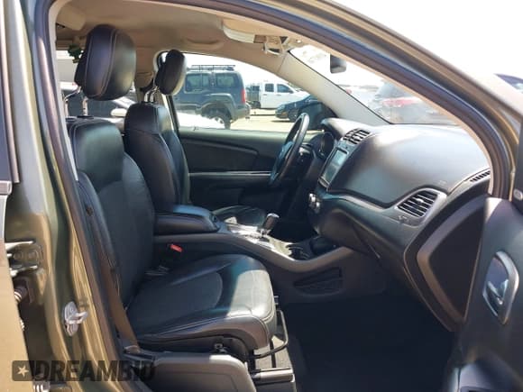 ✅ 2017 Dodge Journey Crossroad Plus • VIN: 3C4PDCGB1HT677813 • Лот: 41983740. Опубликован ранее на IAAI с пробегом 87 879 миль. Бесплатный доступ к архиву аукционных продаж из США и подробный отчёт об истории автомобиля на DreamBid. Изображение 5.