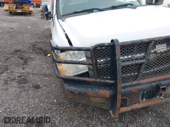 ✅ 2008 Chevrolet Silverado 2500HD 1LT • VIN: 1GCHK29K98E154928 • Lot: 41439766. Wystawiony na IAAI z przebiegiem Nie podano. Bezpłatny archiwum sprzedaży aukcyjnych z USA i szczegółowy raport historii pojazdu na DreamBid. Zdjęcie 6.
