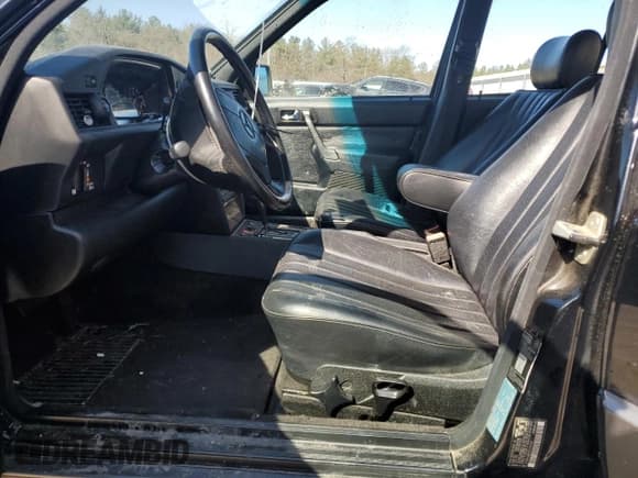 ✅ 1993 Mercedes-Benz 190 • VIN: WDBDA28D1PG007363 • Lot: 53259095. Listed on Copart with 85,393 mi. Free auction sales archive from the USA and detailed vehicle history report at DreamBid. Image 7.