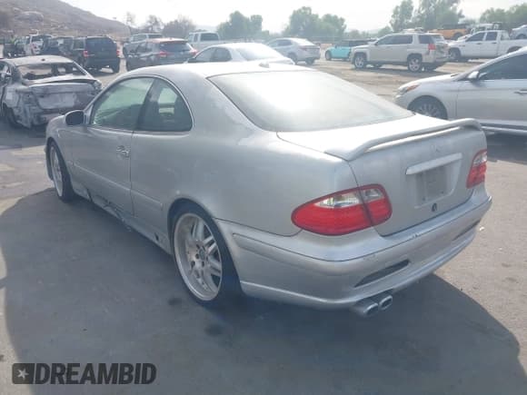 ✅ 2000 Mercedes-Benz CLK 320/430 • VIN: WDBLJ65G7YF157342 • Lot: 43689025. Wystawiony na IAAI z przebiegiem 98 430 mil. Bezpłatny archiwum sprzedaży aukcyjnych z USA i szczegółowy raport historii pojazdu na DreamBid. Zdjęcie 3.