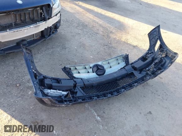 ✅ 2013 Mercedes-Benz C 300 Sport • VIN: WDDGF8AB4DA803007 • Лот: 41750945. Опубликован ранее на IAAI с пробегом 161 677 миль. Бесплатный доступ к архиву аукционных продаж из США и подробный отчёт об истории автомобиля на DreamBid. Изображение 12.