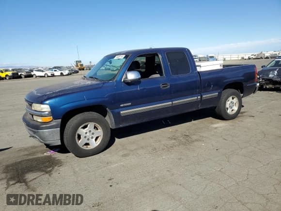 ✅ 2001 Chevrolet Silverado 1500 LS • VIN: 1GCEK19T21E284304 • Лот: 74469114. Опубликован ранее на Copart с пробегом 305 241 миль. Бесплатный доступ к архиву аукционных продаж из США и подробный отчёт об истории автомобиля на DreamBid. Изображение 1.