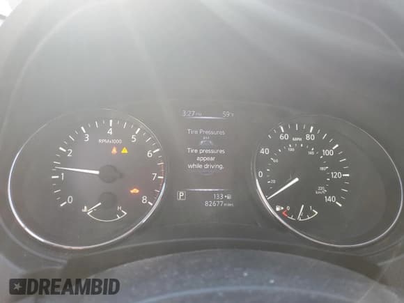 ✅ 2017 Nissan Rogue SV • VIN: JN1BJ1CR0HW103310 • Lot: 87075565. Wystawiony na Copart z przebiegiem 82 677 mil. Bezpłatny archiwum sprzedaży aukcyjnych z USA i szczegółowy raport historii pojazdu na DreamBid. Zdjęcie 9.