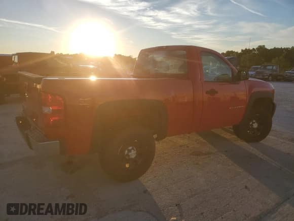 ✅ 2007 Chevrolet Silverado 1500 Work Truck • VIN: 1GCEC14C97Z519870 • Lot: 69807624. Listed on Copart with 107,035 mi. Free auction sales archive from the USA and detailed vehicle history report at DreamBid. Image 3.