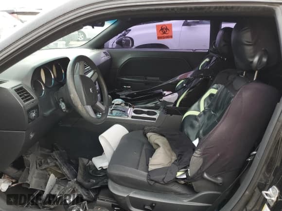 ✅ 2010 Dodge Challenger SE • VIN: 2B3CJ4DV2AH249423 • Lot: 45545383. Wystawiony na Copart z przebiegiem Nie podano. Bezpłatny archiwum sprzedaży aukcyjnych z USA i szczegółowy raport historii pojazdu na DreamBid. Zdjęcie 7.