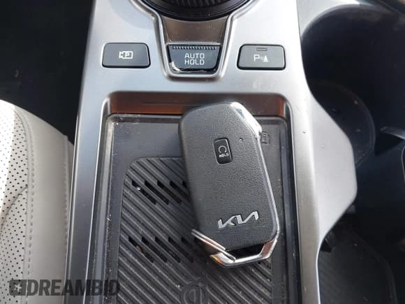 ✅ 2022 Kia EV6 Wind • VIN: KNDC34LA8N5047206 • Лот: 41922480. Опубликован ранее на IAAI с пробегом 22 414 миль. Бесплатный доступ к архиву аукционных продаж из США и подробный отчёт об истории автомобиля на DreamBid. Изображение 11.