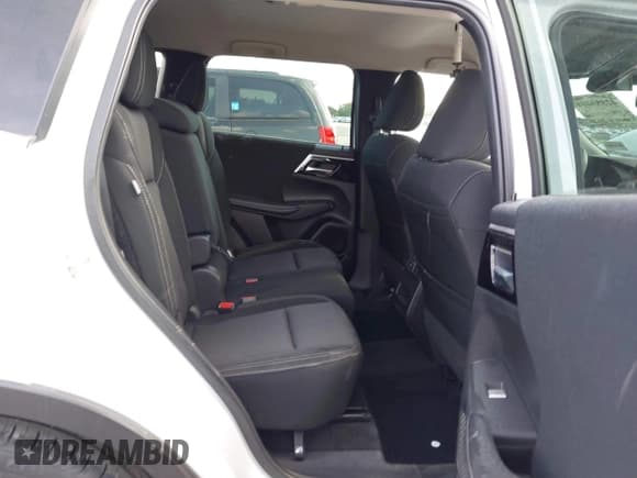 ✅ 2022 Mitsubishi Outlander ES • VIN: JA4J4TA85NZ086725 • Лот: 42553044. Опубликован ранее на IAAI с пробегом 53 061 миль. Бесплатный доступ к архиву аукционных продаж из США и подробный отчёт об истории автомобиля на DreamBid. Изображение 8.