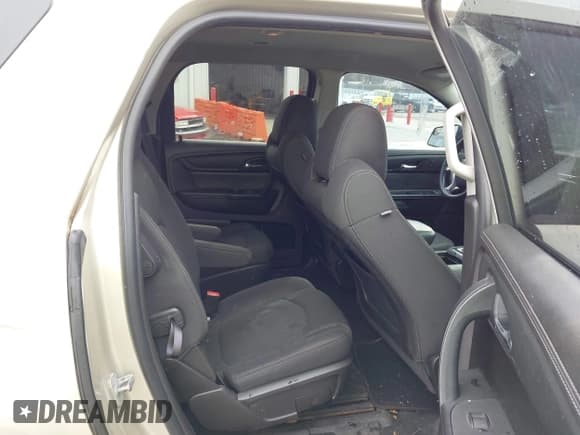 ✅ 2014 GMC Acadia SLE • VIN: 1GKKRPKD2EJ190283 • Lot: 43823027. Listed on IAAI with Not provided. Free auction sales archive from the USA and detailed vehicle history report at DreamBid. Image 8.