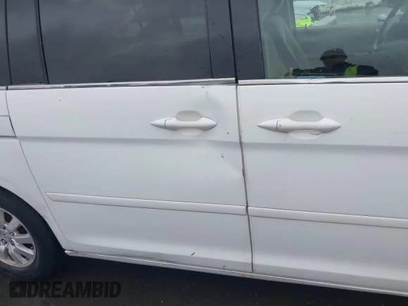 ✅ 2008 Honda Odyssey EX • VIN: 5FNRL38468B107347 • Lot: 43758518. Wystawiony na IAAI z przebiegiem 206 432 mil. Bezpłatny archiwum sprzedaży aukcyjnych z USA i szczegółowy raport historii pojazdu na DreamBid. Zdjęcie 6.