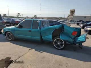 1995 Chevrolet S-10 LS с VIN 1GCCS194XS8187304, выставлен на аукционе Copart как лот 75287414 с пробегом 202 467 миль миль и Списание • Salvage title. История ставок и продаж доступна на DreamBid. Изображение 2.