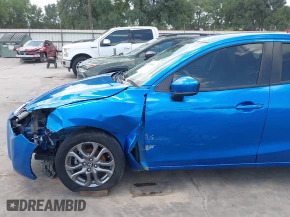 ✅ 2019 Toyota Yaris L • VIN: 3MYDLBYV3KY526685 • Лот: 42500447. Опубликован ранее на IAAI с пробегом 100 652 миль. Бесплатный доступ к архиву аукционных продаж из США и подробный отчёт об истории автомобиля на DreamBid. Изображение 6.