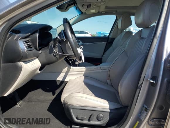 ✅ 2020 Genesis G70 2.0T • VIN: KMTG34LA7LU051107 • Lot: 84584225. Listed on Copart with 67,832 mi. Free auction sales archive from the USA and detailed vehicle history report at DreamBid. Image 7.