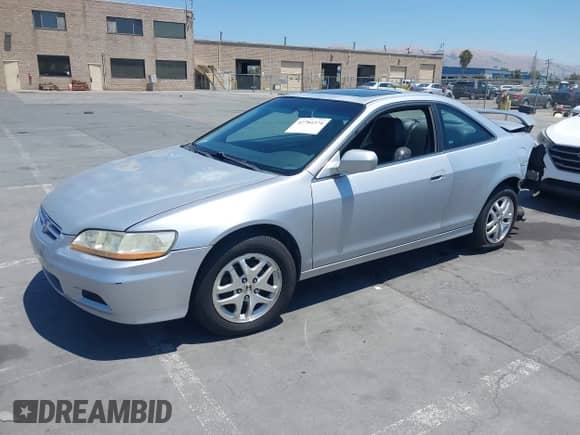 2001 Honda Accord EX с VIN 1HGCG22501A034854, выставлен на аукционе IAAI как лот 42784374 с пробегом 234 824 миль миль и . История ставок и продаж доступна на DreamBid. Изображение 18.