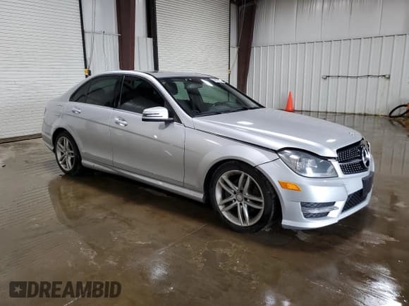✅ 2012 Mercedes-Benz C 300 Sport • VIN: WDDGF8BB1CF856618 • Lot: 59033705. Listed on Copart with 155,582 mi. Free auction sales archive from the USA and detailed vehicle history report at DreamBid. Image 4.