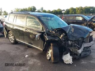 ✅ 2012 Toyota Highlander • VIN: 5TDBK3EH4CS101837 • Лот: 43061938. Опубликован ранее на IAAI с пробегом 176 191 миль. Бесплатный доступ к архиву аукционных продаж из США и подробный отчёт об истории автомобиля на DreamBid. Изображение 1.