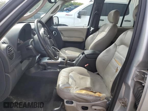 ✅ 2004 Jeep Liberty Limited • VIN: 1J4GL58K24W133333 • Lot: 83963125. Listed on Copart with 152,737 mi. Free auction sales archive from the USA and detailed vehicle history report at DreamBid. Image 7.