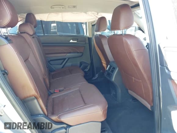 ✅ 2022 Volkswagen Atlas SE • VIN: 1V2JR2CAXNC533276 • Lot: 43341015. Listed on IAAI with 56,214 mi. Free auction sales archive from the USA and detailed vehicle history report at DreamBid. Image 8.