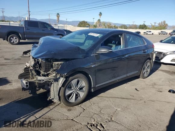 ✅ 2018 Hyundai Ioniq Limited • VIN: KMHC05LH0JU029323 • Лот: 90731215. Опубликован ранее на Copart с пробегом 132 650 миль. Бесплатный доступ к архиву аукционных продаж из США и подробный отчёт об истории автомобиля на DreamBid. Изображение 1.