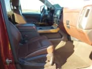 ✅ 2015 Chevrolet Silverado 2500HD High Country • VIN: 1GC1KXE85FF538303 • Lot: 43607471. Wystawiony na IAAI z przebiegiem 216 084 mil. Bezpłatny archiwum sprzedaży aukcyjnych z USA i szczegółowy raport historii pojazdu na DreamBid. Zdjęcie 5.